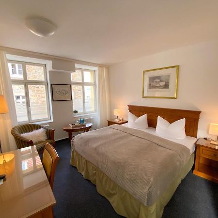 Deckerts Hotel Am Katharinenstift لوثرستادت ايسليبن المظهر الخارجي الصورة