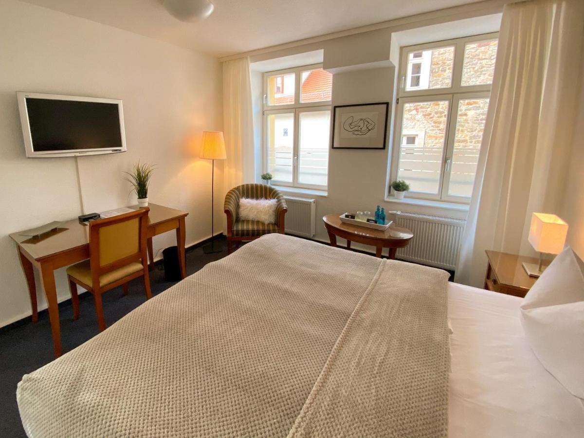 Deckerts Hotel Am Katharinenstift لوثرستادت ايسليبن المظهر الخارجي الصورة