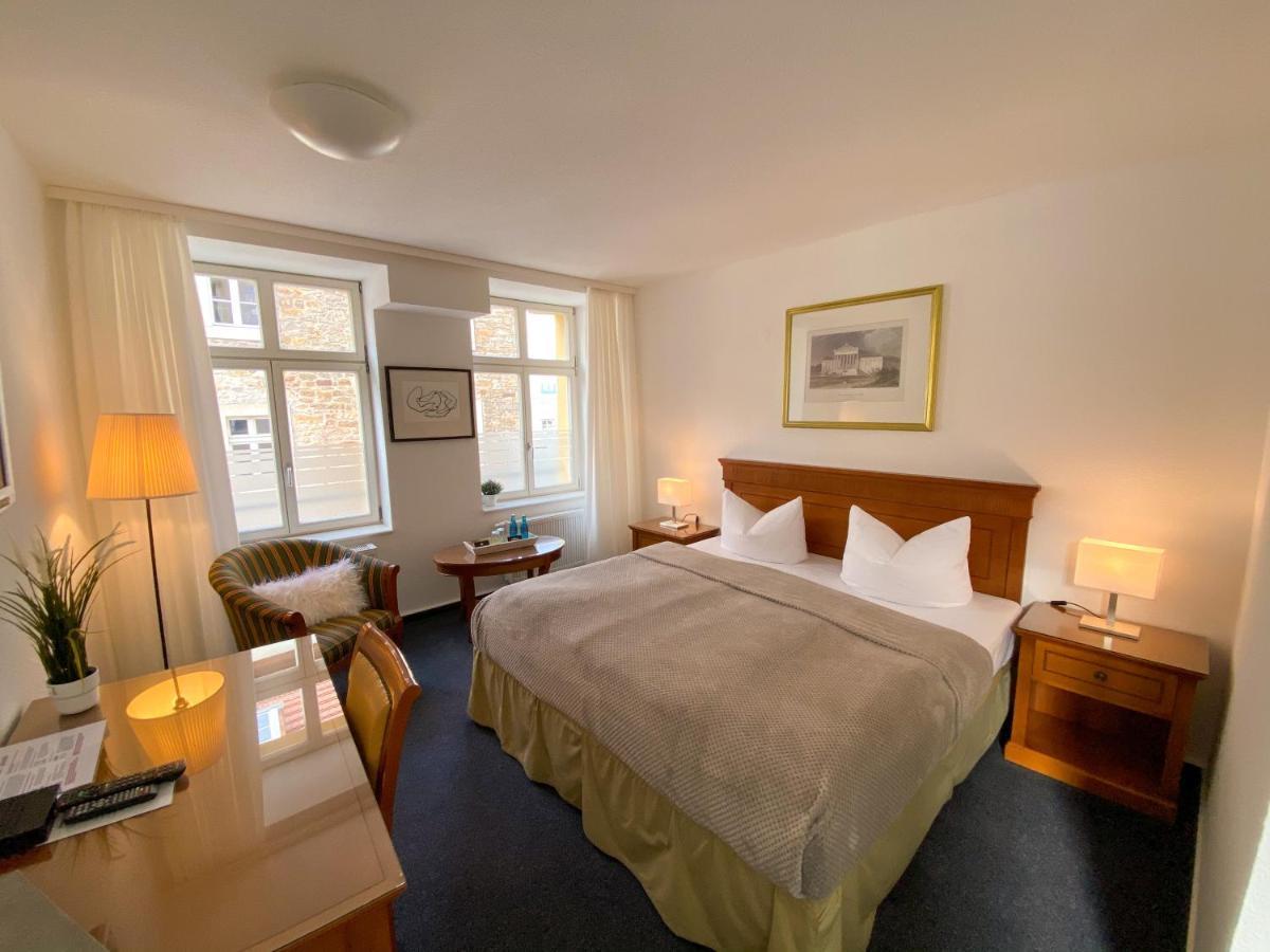 Deckerts Hotel Am Katharinenstift لوثرستادت ايسليبن المظهر الخارجي الصورة